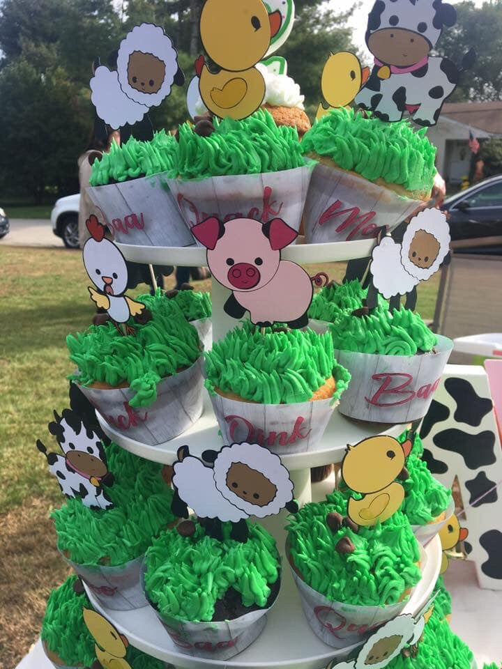 The Sensational Cakes: Farm Theme 1st Birthday cake : Iris : Cow and Pig 3D  Theme cake ( Farm / garden / Pigs / Cow/ Duck/ Rabbit )
